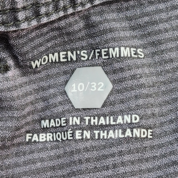 Mountain Hardwear Women's Paneled Cargo Pants - 10/32 - Picture 8 of 9